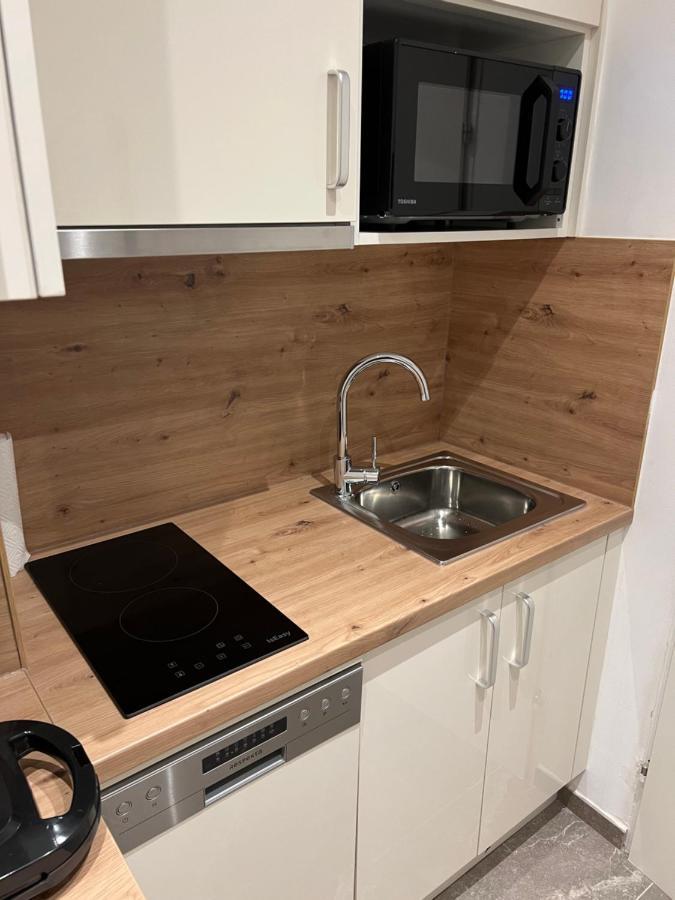 Apartment Near Metro & Netflix Vienna Exterior photo